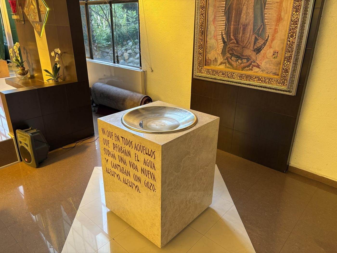 Pila bautismal de la Capilla